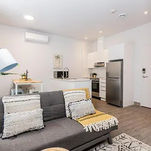 Appartement New And Perfectly Located 1 Bedroom By Den, Montréal