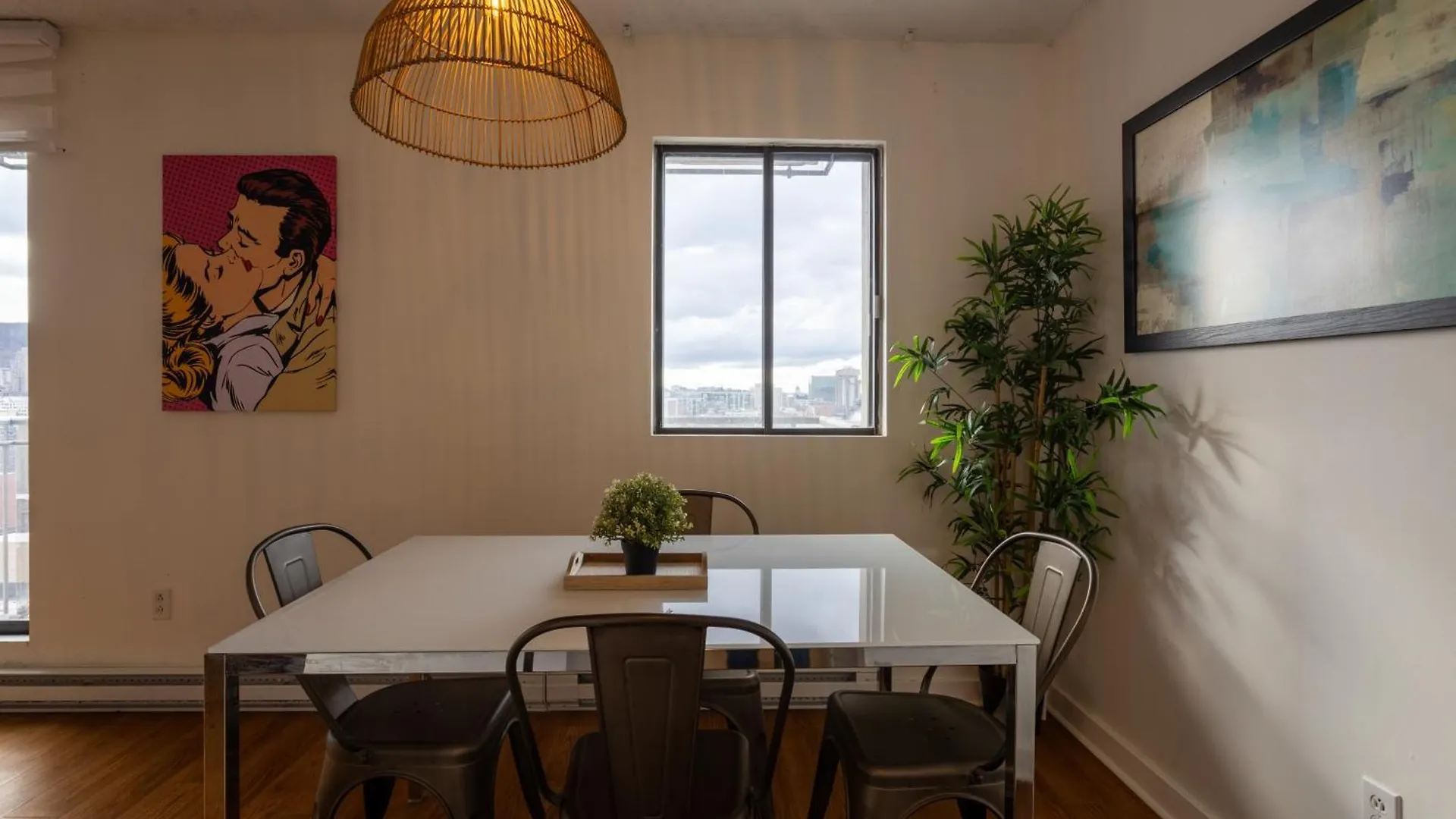 Amazing 1Br Apartment In Downtown Mtl Montreal